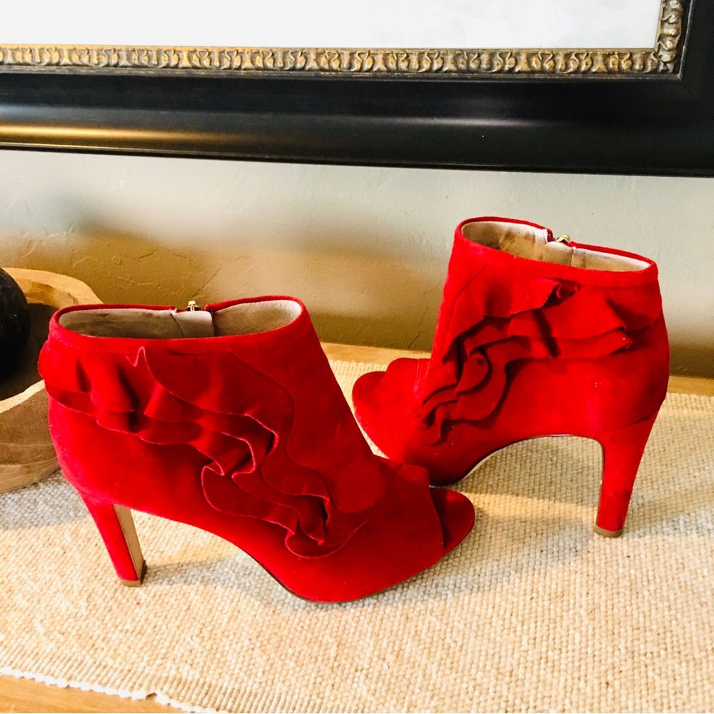 Louise et Cie red suede velvet velour peep open toe heel ruffles mule cl…